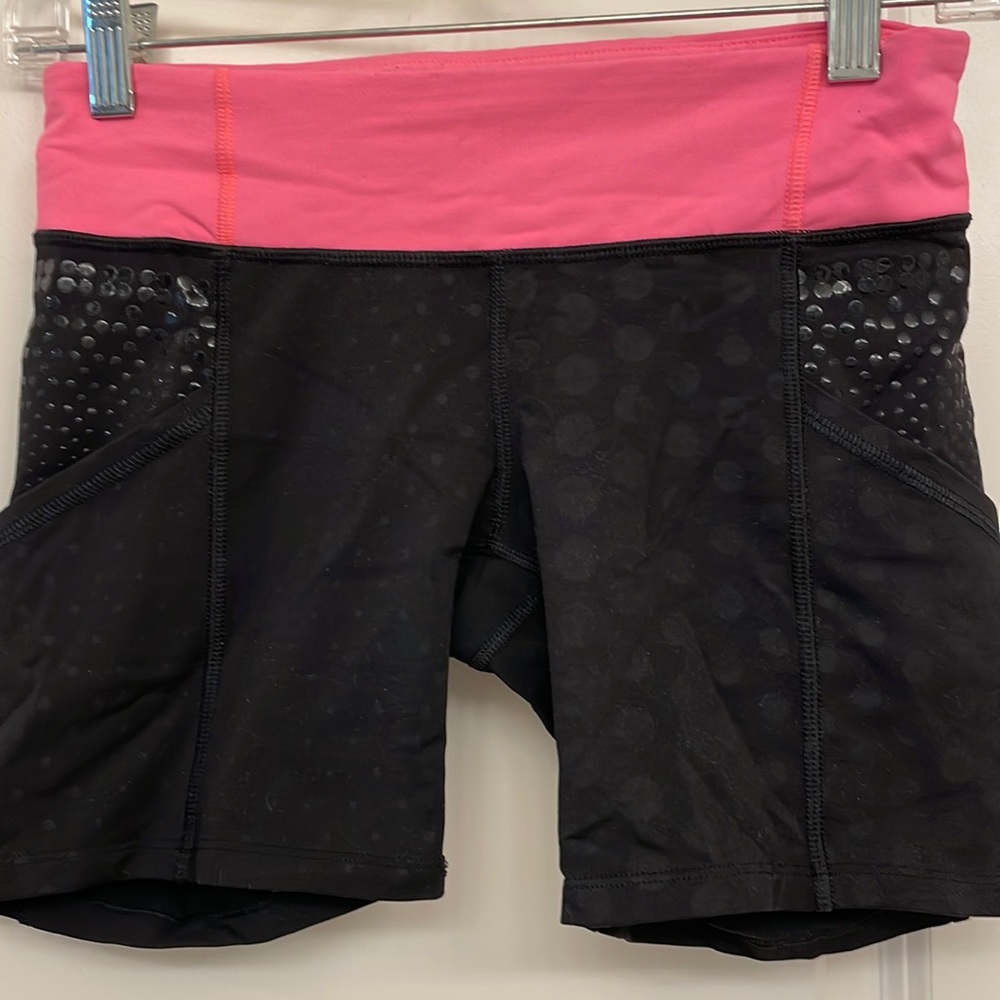 Lululemon tight shorts size 6